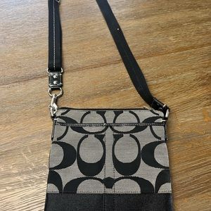 Vintage Authentic Coach signature logo crossbody purse